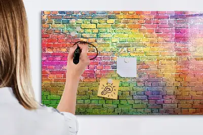 Schreib-Magnettafel mit bemaltem Wanddesign