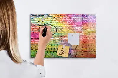 Schreib-Magnettafel mit bemaltem Wanddesign