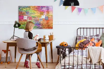 Schreib-Magnettafel mit bemaltem Wanddesign