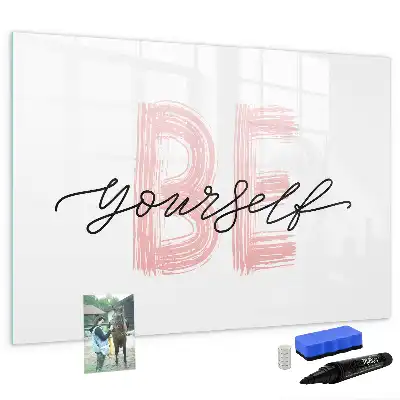 Schreib-Magnettafel mit dem Text Sei du selbst