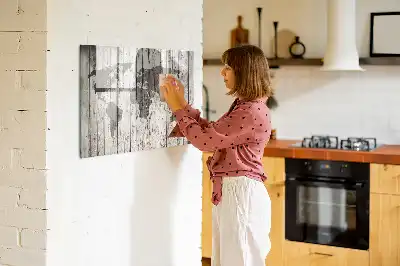 Weltkarte als beschreibbare Magnettafel