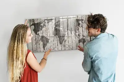 Weltkarte als beschreibbare Magnettafel