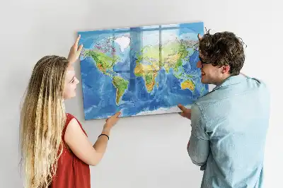 Weltkarte als beschreibbare Magnettafel