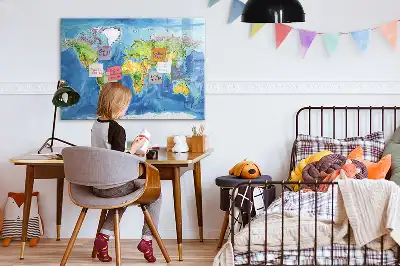 Weltkarte als beschreibbare Magnettafel