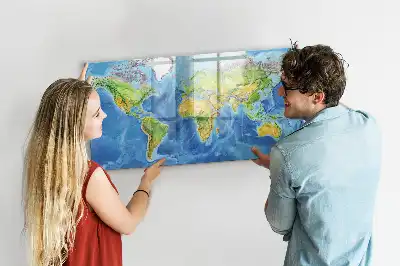 Weltkarte als beschreibbare Magnettafel
