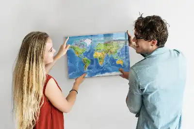 Weltkarte als beschreibbare Magnettafel