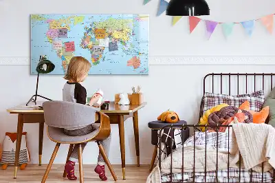 Weltkarte als beschreibbare Magnettafel