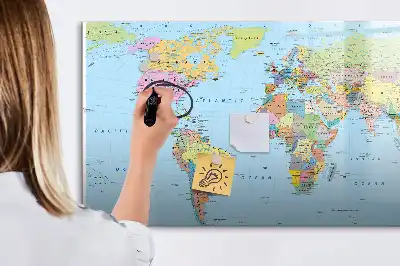 Weltkarte als beschreibbare Magnettafel
