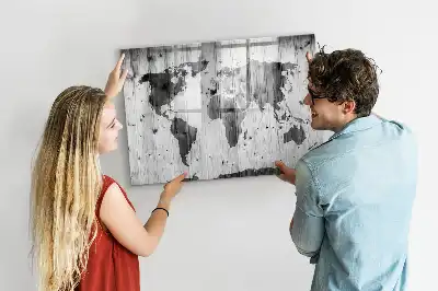 Magnetische Weltkarte auf Holz mit Schreibfunktion