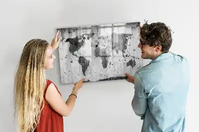 Magnetische Weltkarte auf Holz mit Schreibfunktion