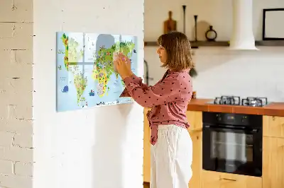 Kulturelle Weltkarte als magnetische Schreibtafel
