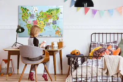 Kulturelle Weltkarte als magnetische Schreibtafel