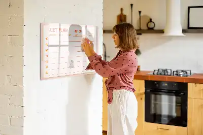Wöchentlicher Mahlzeitenplaner als magnetische Schreibtafel