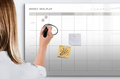 Beschreibbare Magnettafel in minimalistischem Design für Menüs