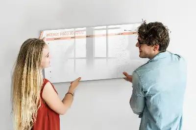Wöchentlicher Mahlzeitenplaner als beschreibbare Magnettafel