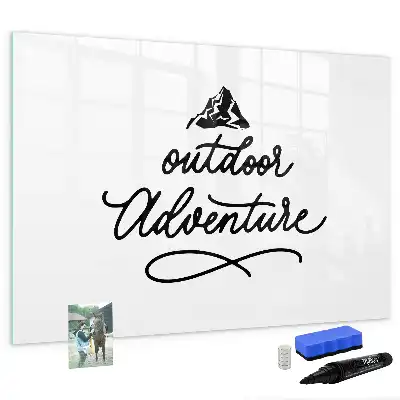 Beschreibbare Magnettafel mit Outdoor-Abenteuer-Design