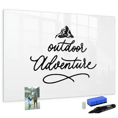 Beschreibbare Magnettafel mit Outdoor-Abenteuer-Design