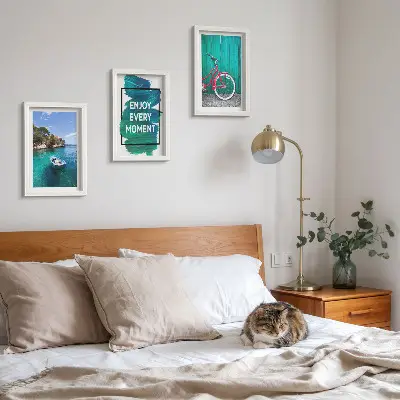 Bilderwand mit Meerblick und inspirierender Inschrift für Boote und Fahrräder