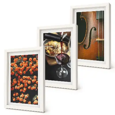 Bilderwand mit romantischem Motiv aus Blumen, Wein und Violine im Vintage-Stil