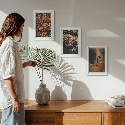Bilderwand Vintage-Romantik: Blumen, Wein und Violine