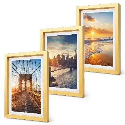 Bilderwand mit Brücken und Sonnenuntergängen in der Stadtlandschaft