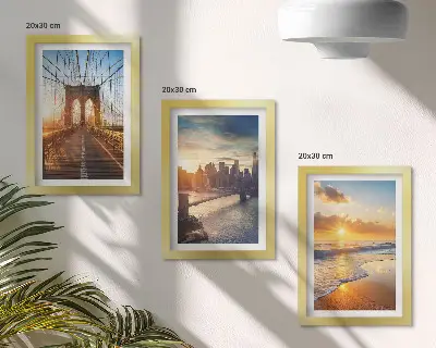 Bilderwand mit Brücken und Sonnenuntergängen in der Stadtlandschaft
