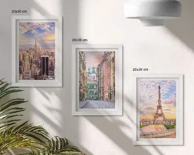 Bilderwand mit einer Ansicht der Städte New York, Paris und Warschau in der Abenddämmerung