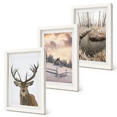 Bilderwand mit Winterlandschaft, Hirschhütte und Bach