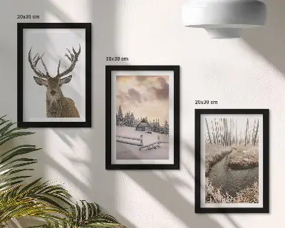 Bilderwand mit Winterlandschaft, Hirschhütte und Bach