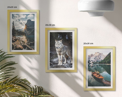 Fotowand Berge, Seen und ein Wolf in natürlicher Umgebung