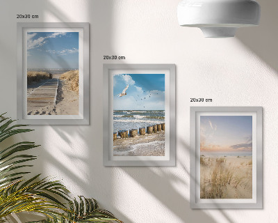 Bilderwand Strand mit Sand, Wellen, Himmel und Vögeln im Flug