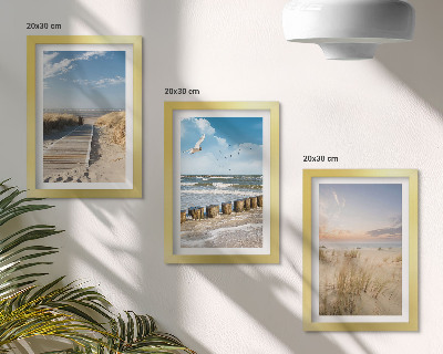 Bilderwand Strand mit Sand, Wellen, Himmel und Vögeln im Flug