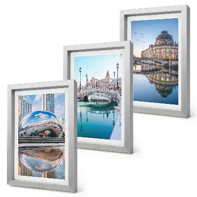 Fotowand mit Spiegelung der Stadtarchitektur im Wasser