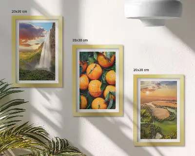 Bilderset mit Rahmen italienische Landschaft mit Wasserfall, Bergen und Sonnenuntergang