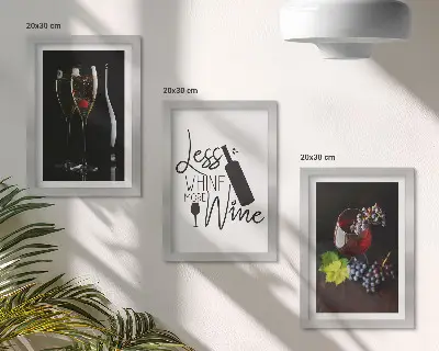 Fotowand mit Motiv von Weingläsern, Trauben und einem Weingedicht