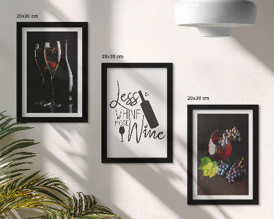 Fotowand Weingläser mit Trauben und einer Inschrift über Wein