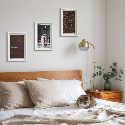 Bilderwand Definition eines Getränks aus Kaffeebohnen und Schlagsahne
