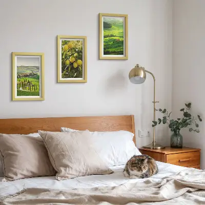 Bilderwand mit italienischen Landschaften, Zitrusbäumen und grünen Hügeln