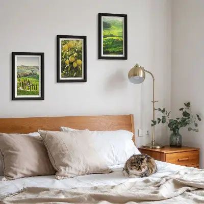 Bilderwand mit italienischen Landschaften, Zitrusbäumen und grünen Hügeln