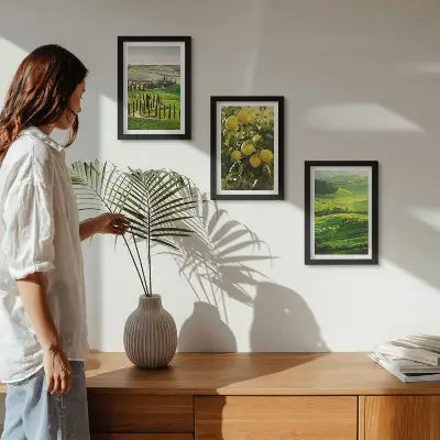 Bilderwand mit italienischen Landschaften, Zitrusbäumen und grünen Hügeln