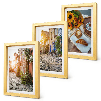 Bilderwand Charmante Straßen mit Kaffee und Sonnenblumen