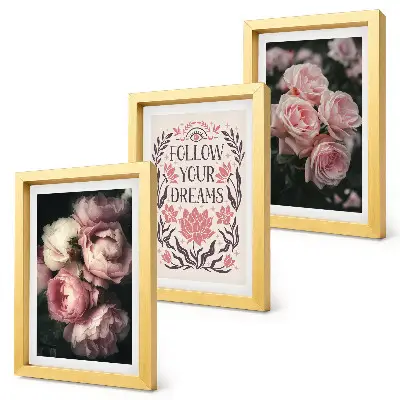 Bilderwand mit Vintage-Rosen und Inschrift über Träume