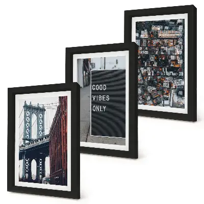 Bilderwand mit einer Luftaufnahme einer städtischen Brücke und Straßenschildern
