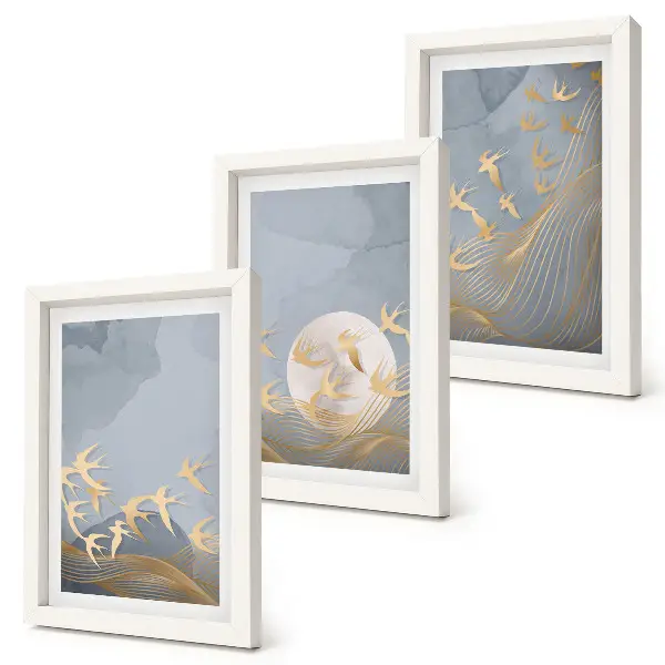 Bilderwand mit dem Motiv Vögel im Flug vor Himmel und Mond