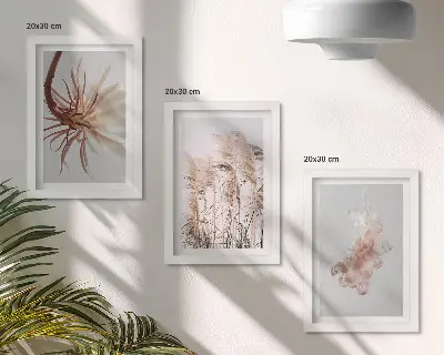 Bilderwand mit Blumen und Gräsern auf hellem Hintergrund im harmonischen Set