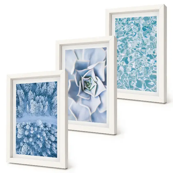 Bilderwand mit Winterwald, blauen Blumen und Wasseroberfläche