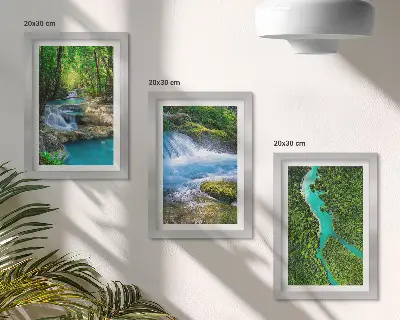 Fotowand mit grünen Wäldern und kristallklarem Flusswasser