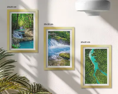 Fotowand mit grünen Wäldern und kristallklarem Flusswasser