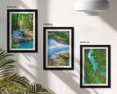 Fotowand mit grünen Wäldern und kristallklarem Flusswasser