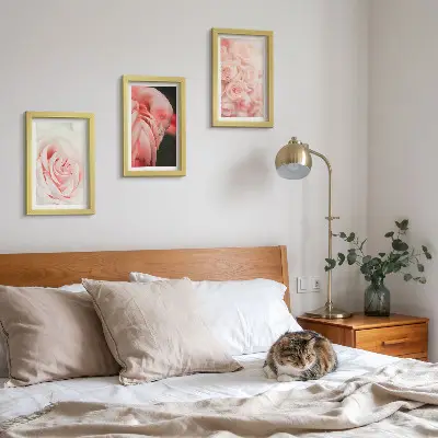 Bilderwand in Pastellrosa und Flamingotönen